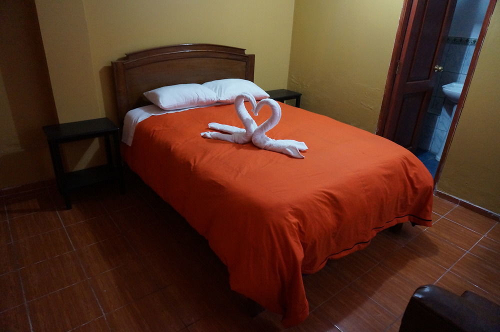 Wasi Away Hostel Ollantaytambo Esterno foto