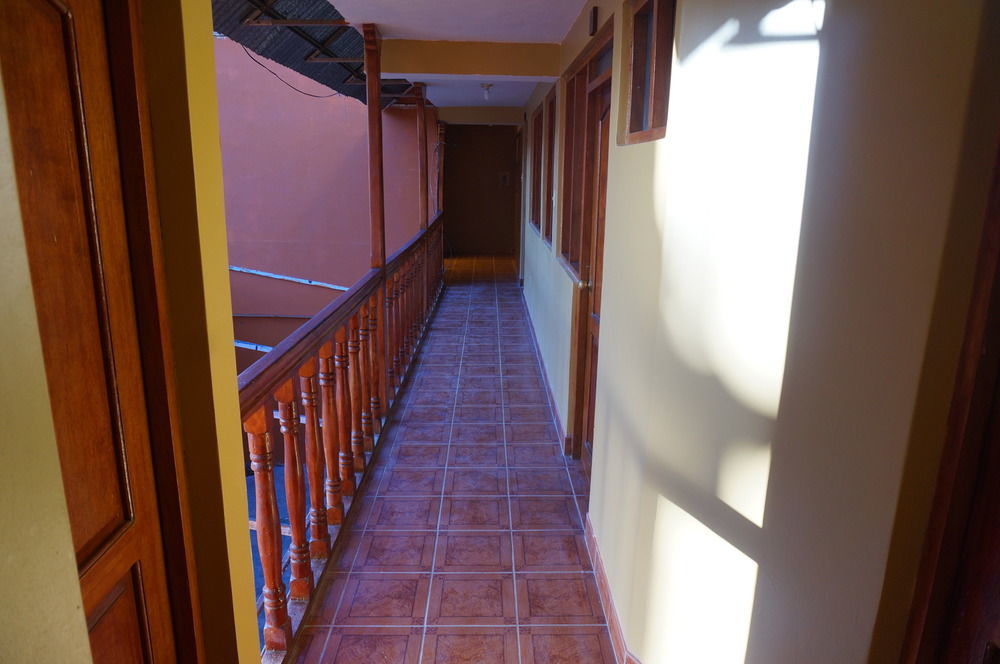 Wasi Away Hostel Ollantaytambo Esterno foto